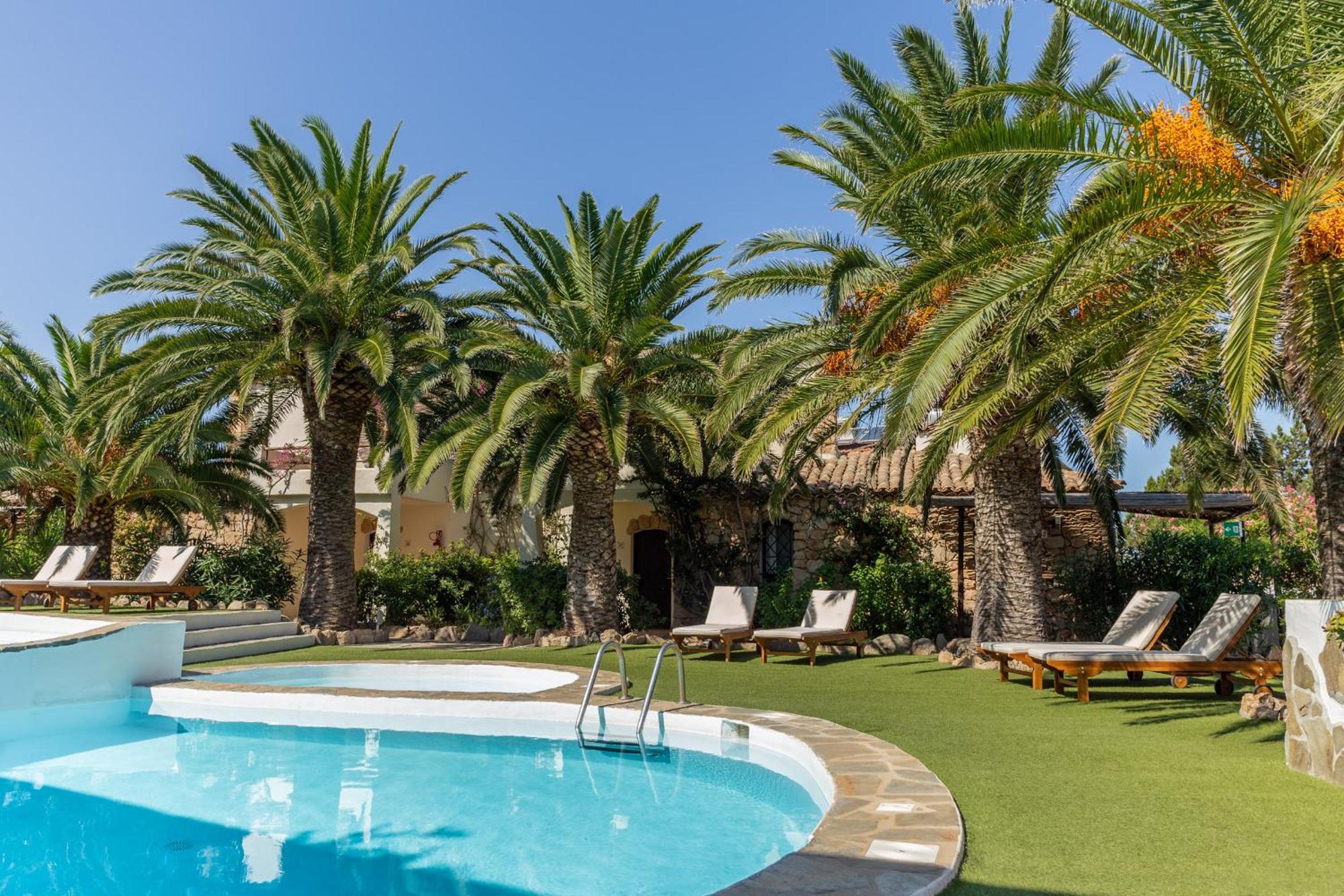 Hotel La Jacia & 3*