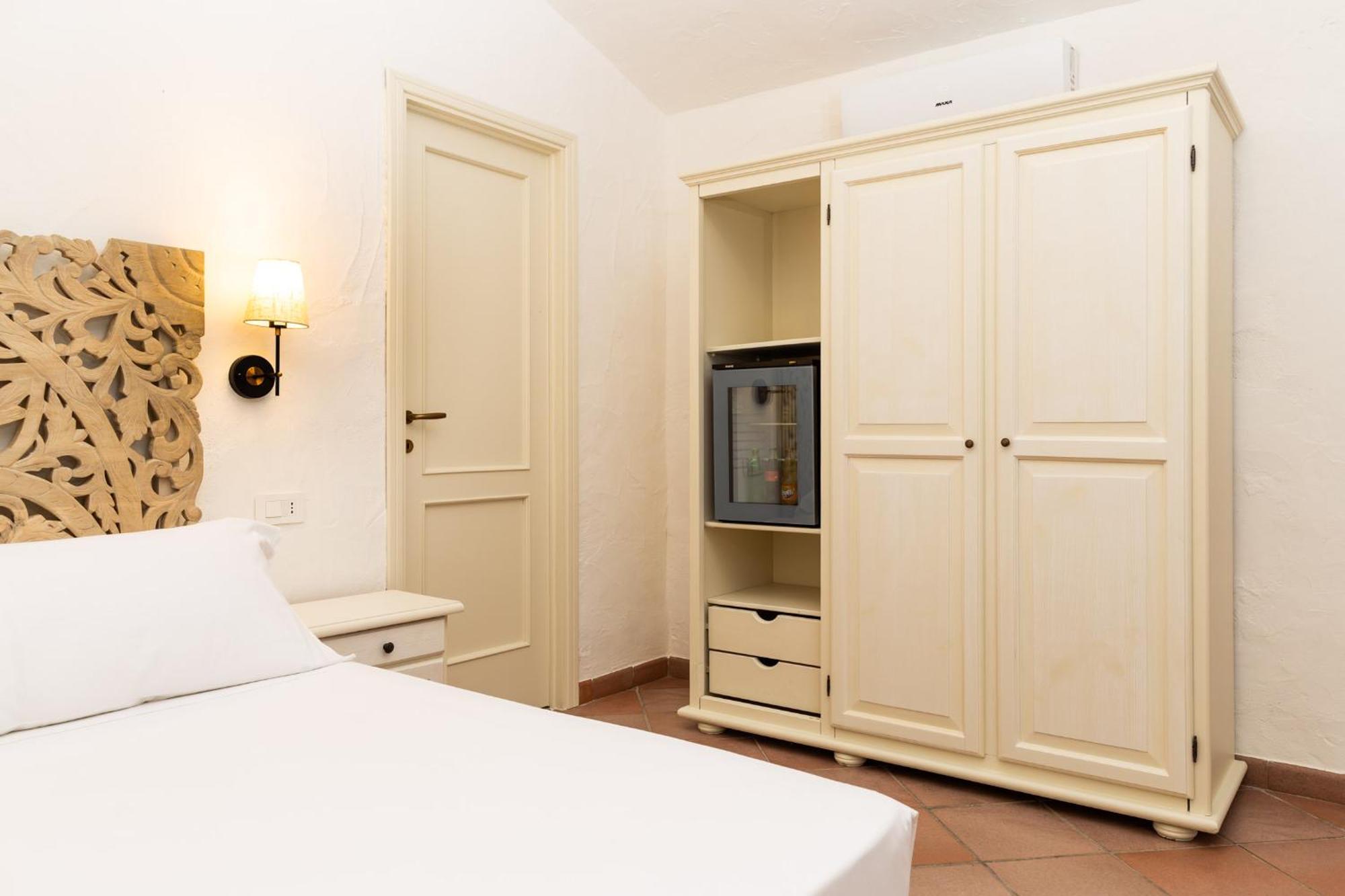 La Jacia & 3* Baja Sardinia